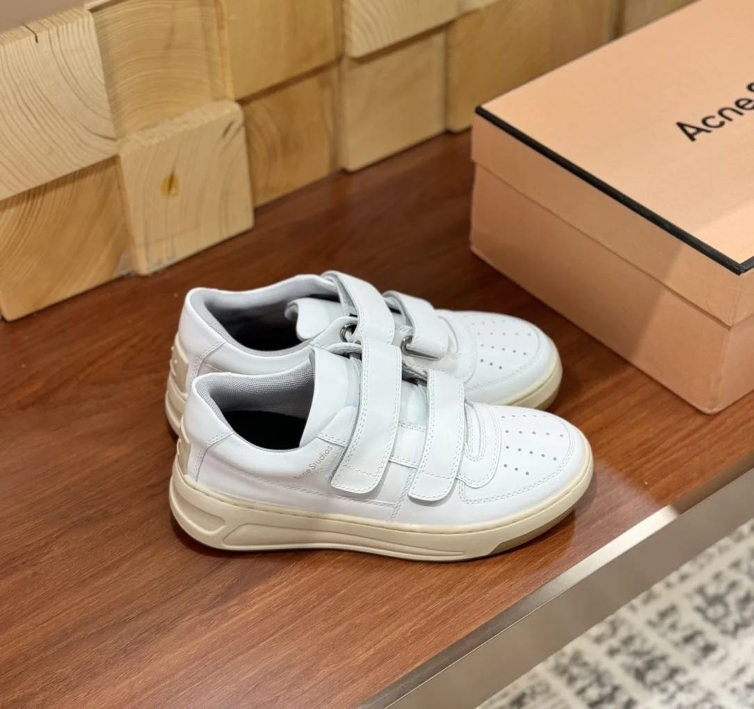 Acne Studio Shoes Vibrant 8550