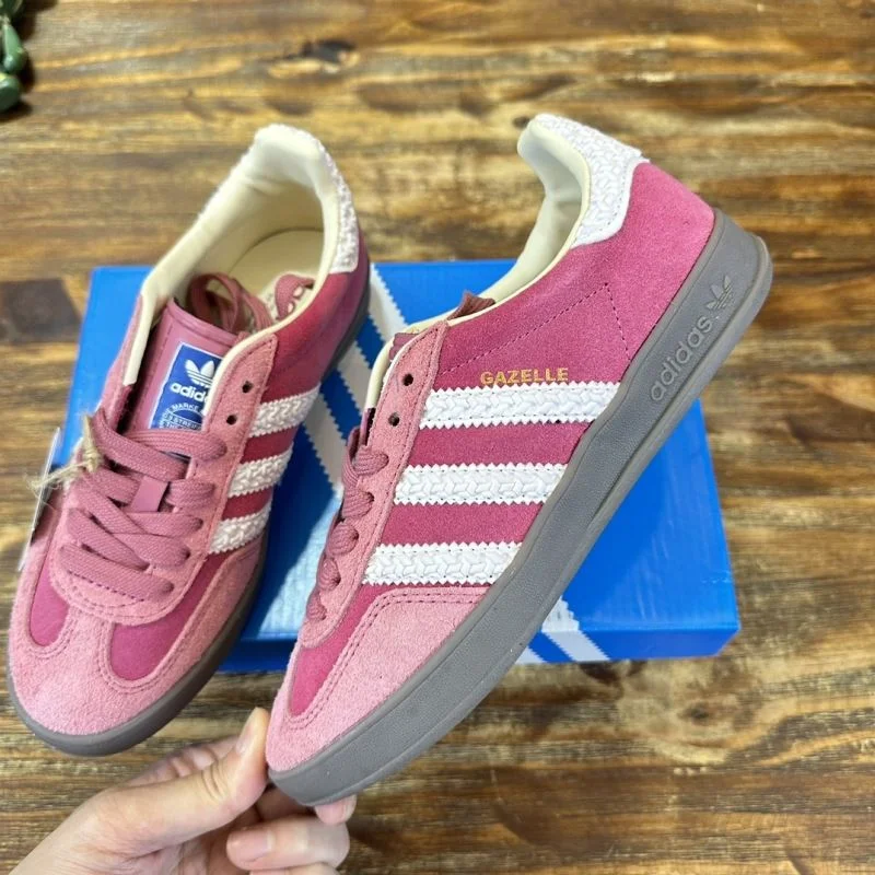 TechFriendly Adidas Gazelle Shoes 16157