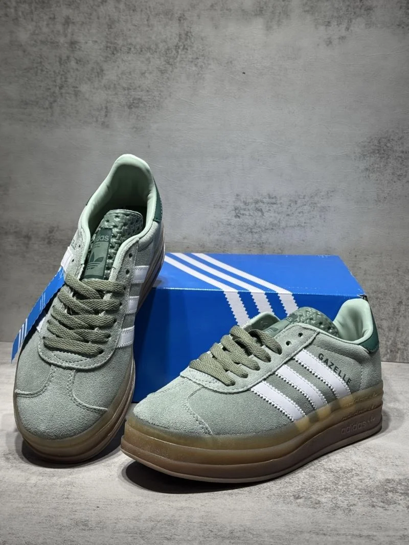 Snug Adidas Gazelle Shoes 16144