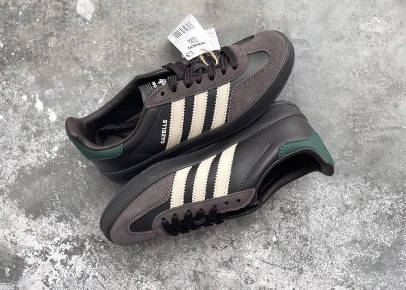 EasyCare Adidas Gazelle Shoes 16122
