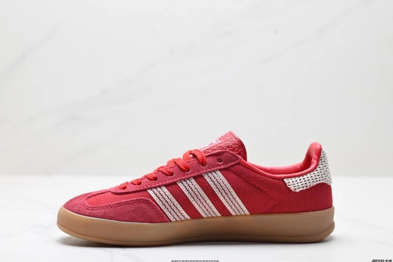 Modern Adidas Gazelle Shoes 1421