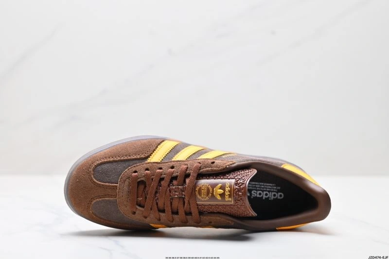 Compact Adidas Gazelle Shoes 1428
