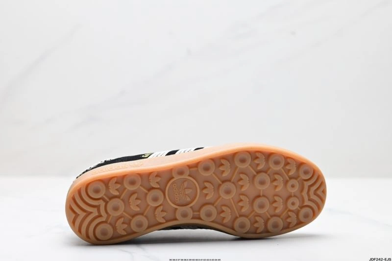 Adidas Gazelle Shoes SmoothTexture 1427