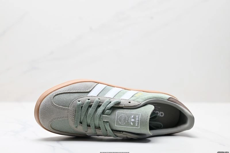 Cozy Adidas Gazelle Shoes 1440