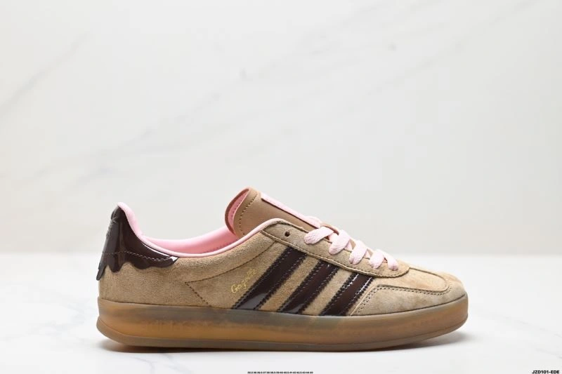 Adidas Gazelle Shoes Seasonal 1448
