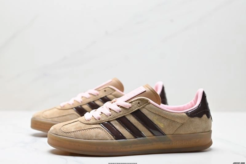 Adidas Gazelle Shoes Seasonal 1448