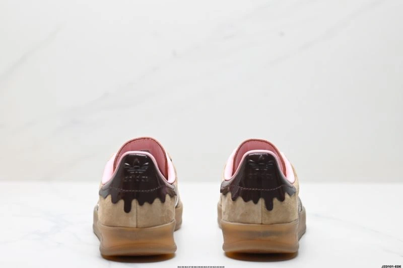 Adidas Gazelle Shoes Seasonal 1448