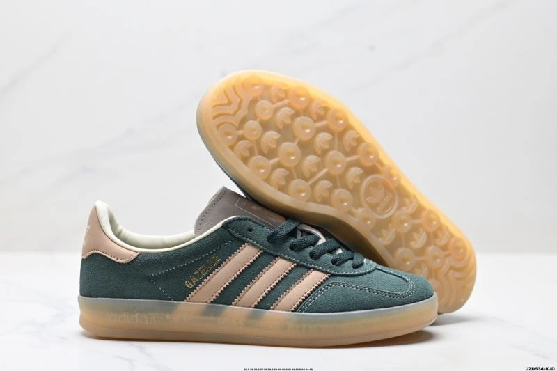 ComfortFit Adidas Gazelle Shoes 1390