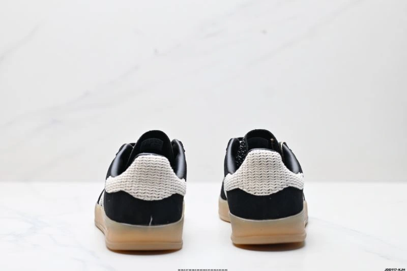 Breathable Adidas Gazelle Shoes 1399