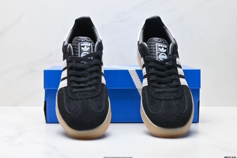 Breathable Adidas Gazelle Shoes 1399