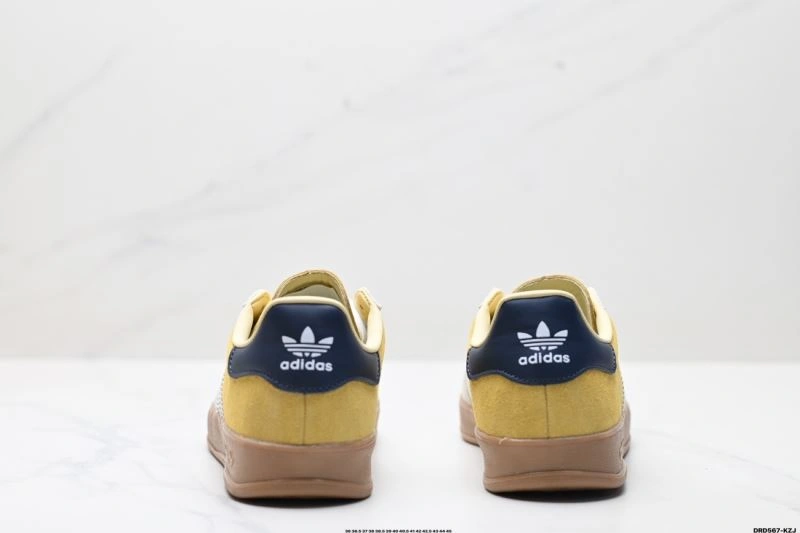 Tailored Adidas Gazelle Shoes 660