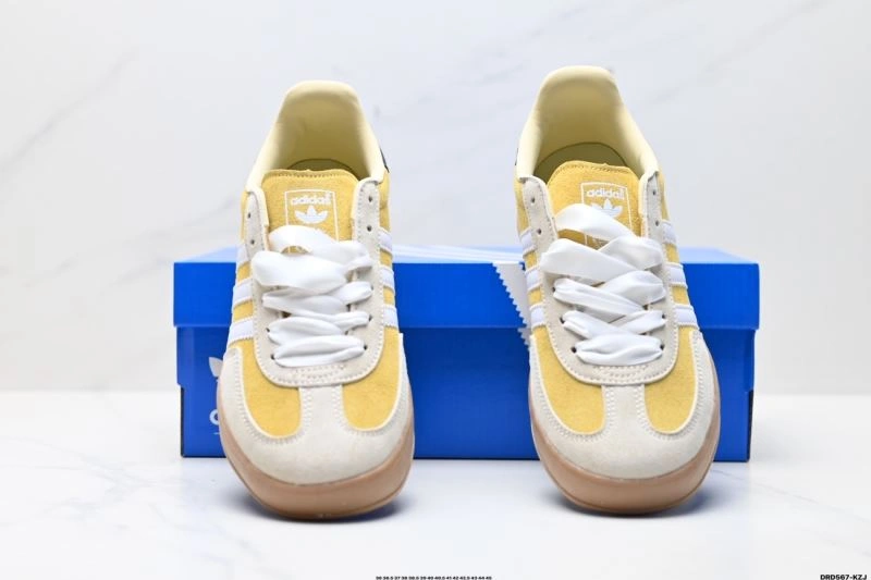Tailored Adidas Gazelle Shoes 660