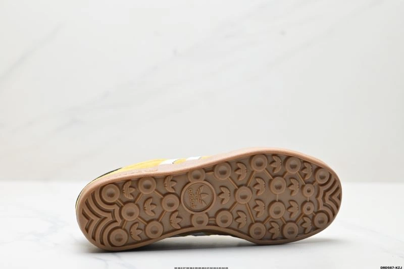 Tailored Adidas Gazelle Shoes 660