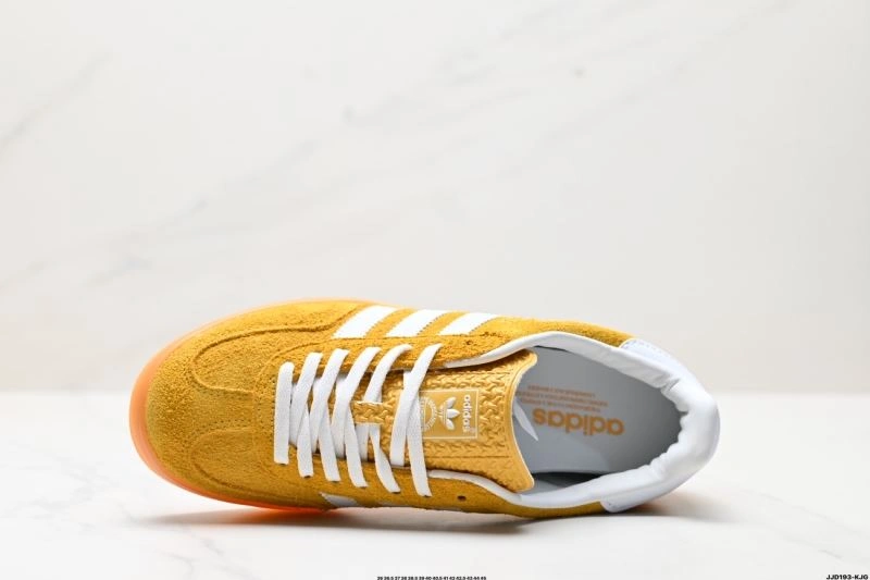 Adidas Gazelle Shoes Chic 632