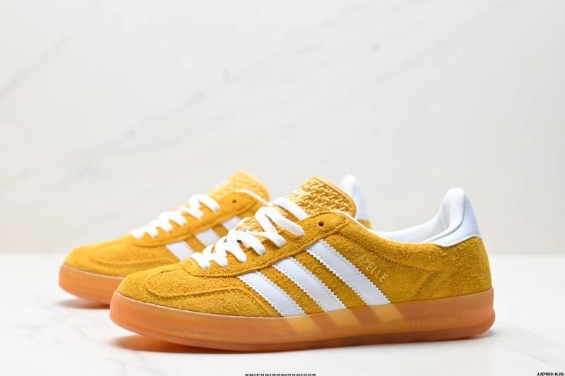 Adidas Gazelle Shoes Chic 632