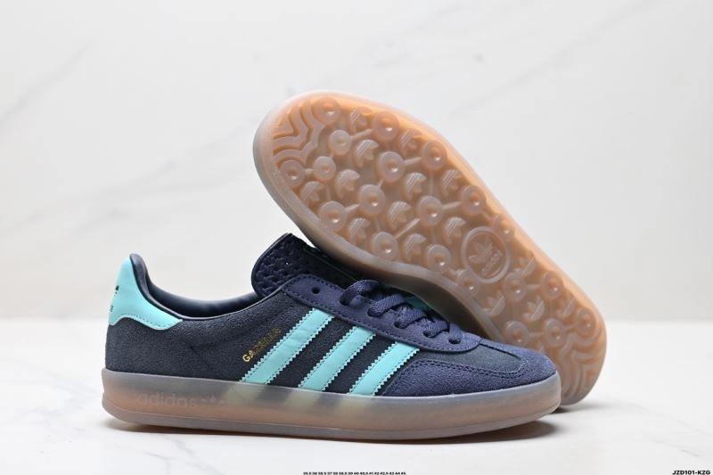 RelaxedFit Adidas Gazelle Shoes 610
