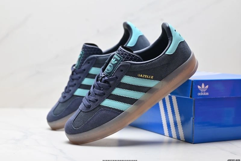 RelaxedFit Adidas Gazelle Shoes 610