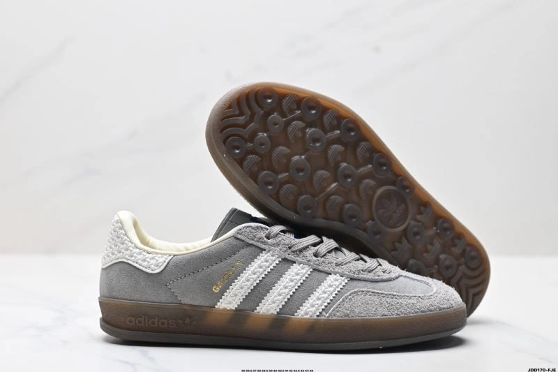 FlexibleFit Adidas Gazelle Shoes 581
