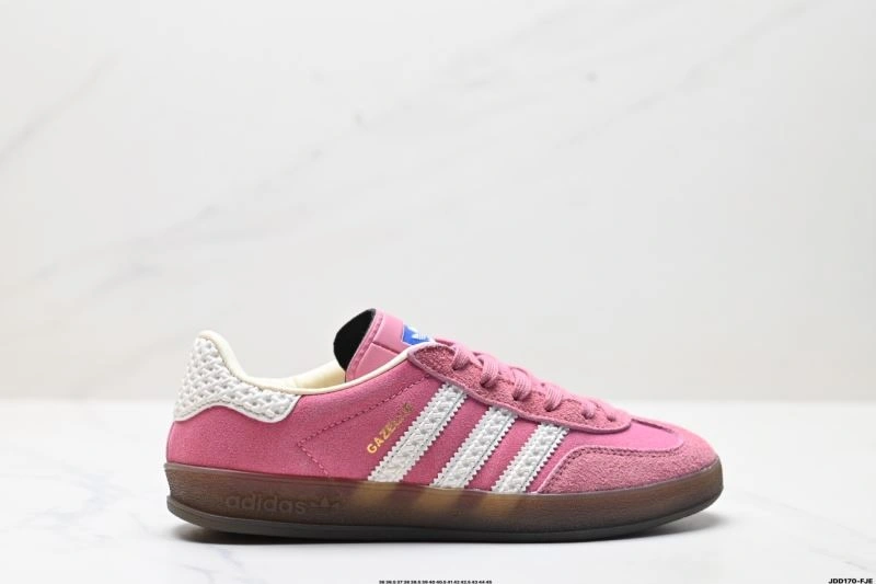 Functional Adidas Gazelle Shoes 580