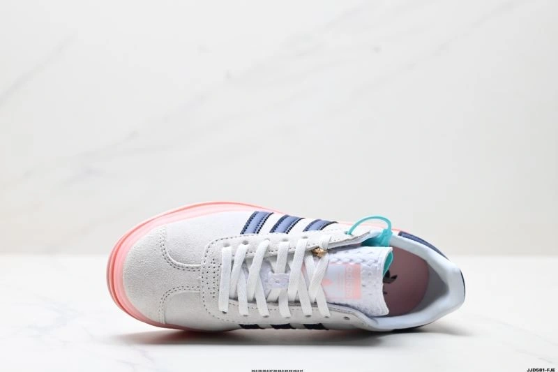 Adidas Gazelle Shoes WellDesigned 566