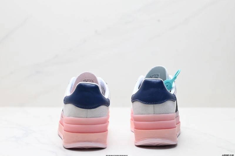 Adidas Gazelle Shoes WellDesigned 566