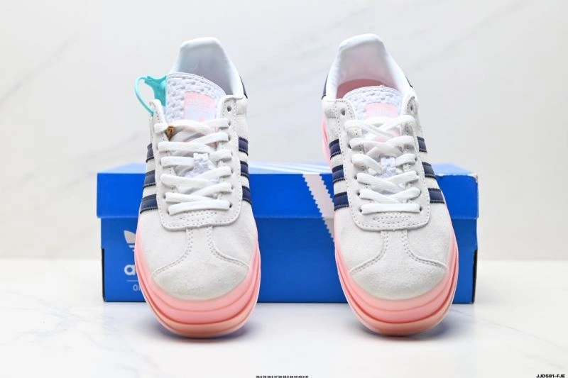 Adidas Gazelle Shoes WellDesigned 566