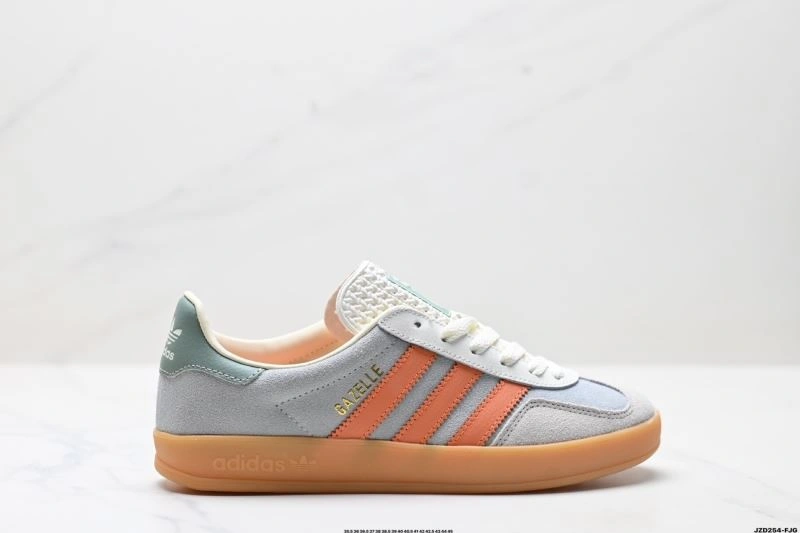 Chic Adidas Gazelle Shoes 560