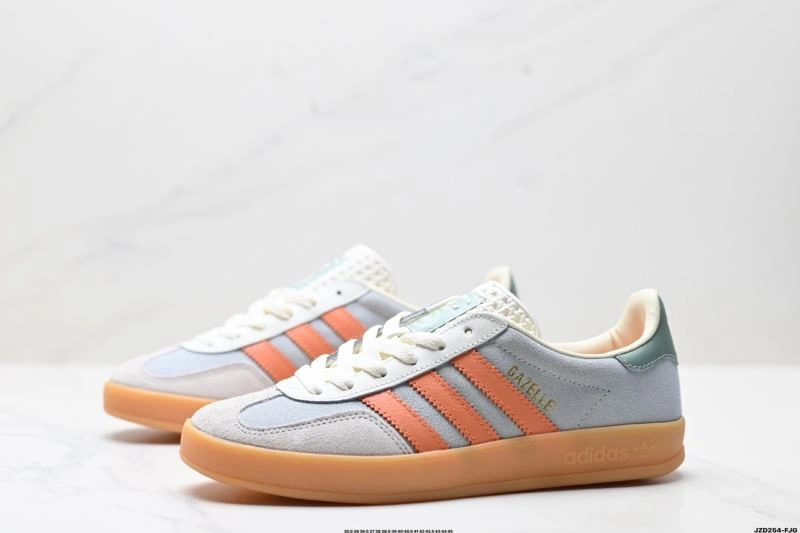 Chic Adidas Gazelle Shoes 560
