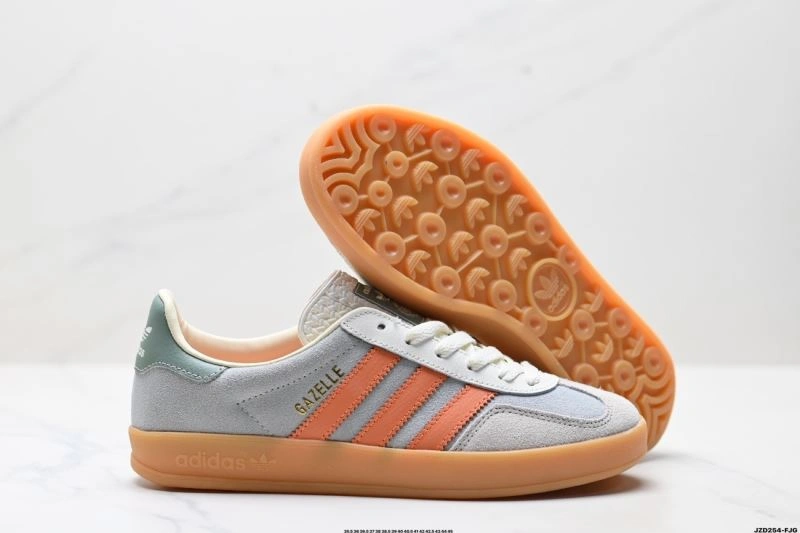 Chic Adidas Gazelle Shoes 560