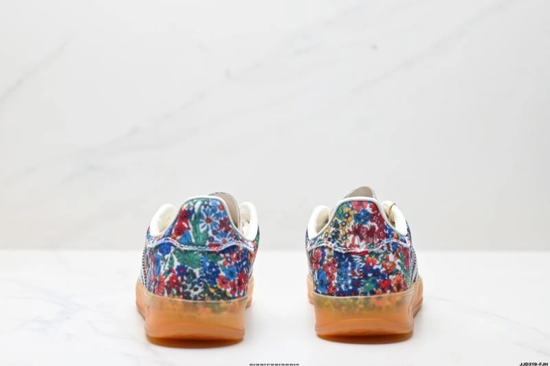 Adidas Gazelle Shoes TravelReady 572