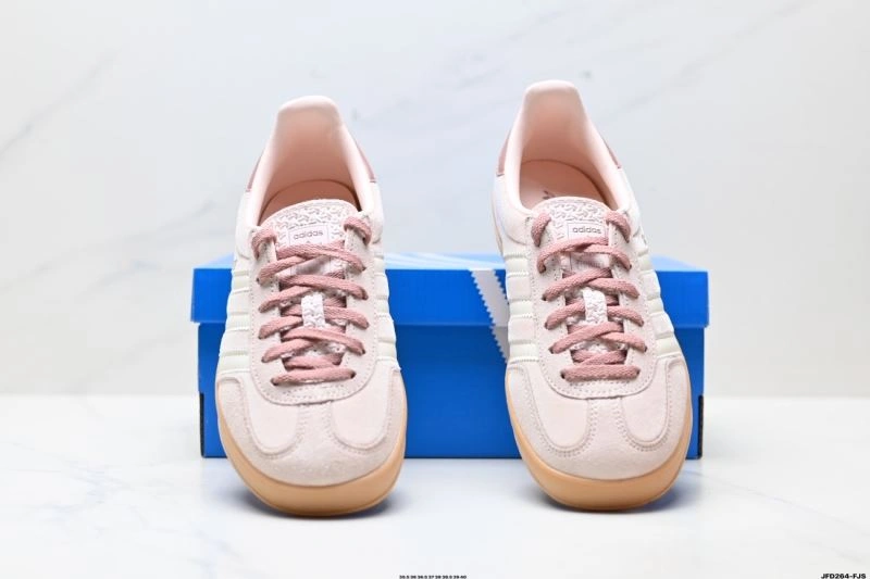 Adidas Gazelle Shoes RelaxedFit 565