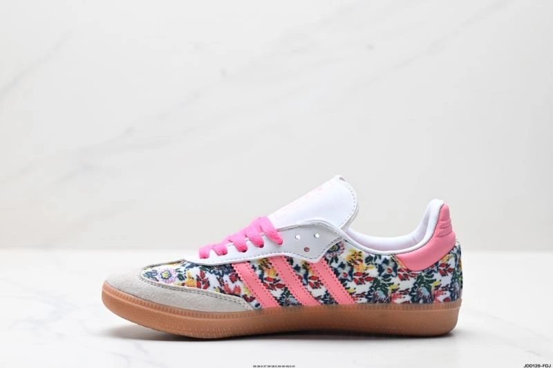 Adidas Gazelle Shoes TimelessDesign 562