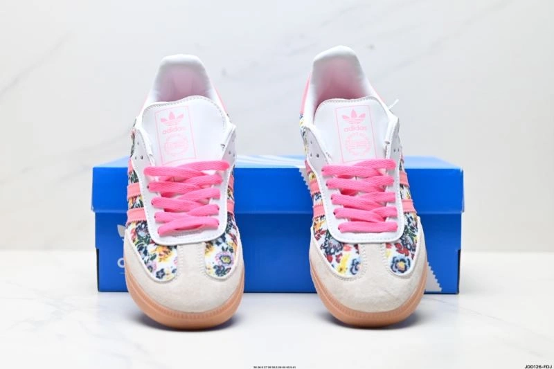 Adidas Gazelle Shoes TimelessDesign 562