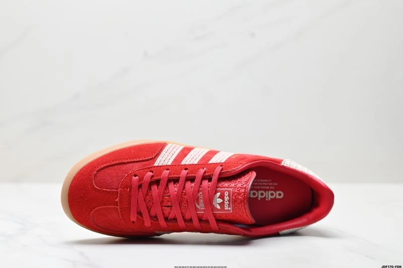 Chic Adidas Gazelle Shoes 576