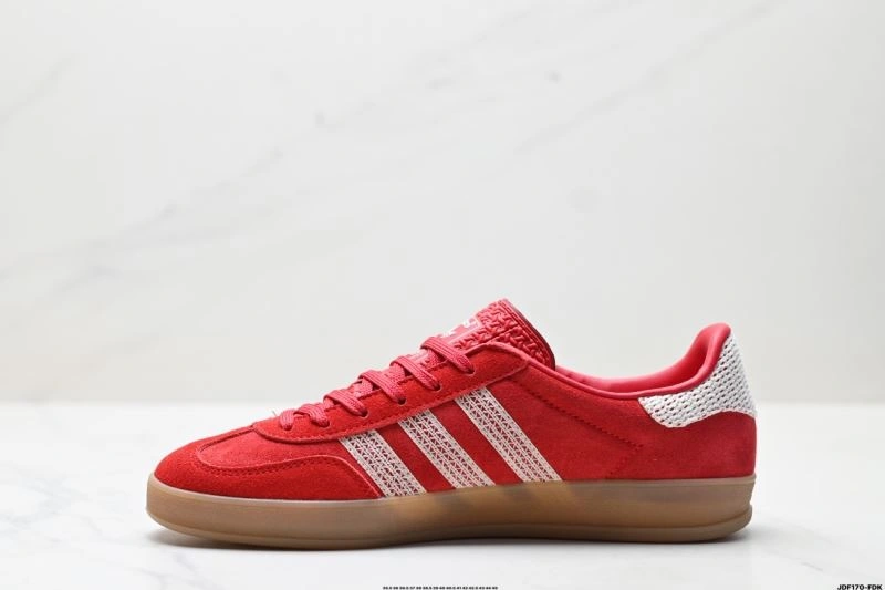 Chic Adidas Gazelle Shoes 576