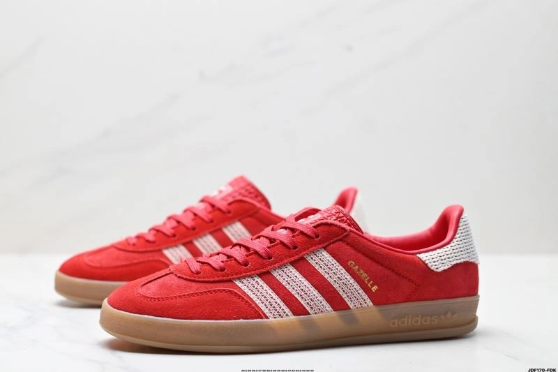 Chic Adidas Gazelle Shoes 576