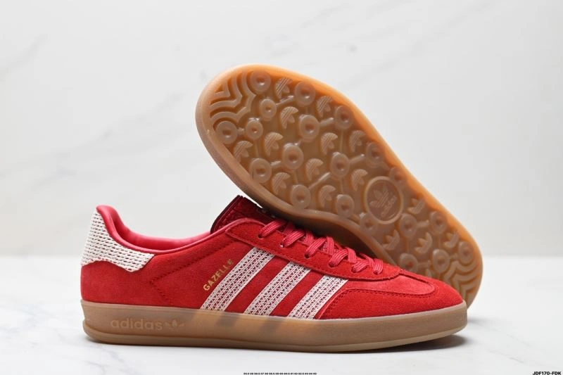 Chic Adidas Gazelle Shoes 576