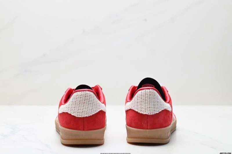 Chic Adidas Gazelle Shoes 576