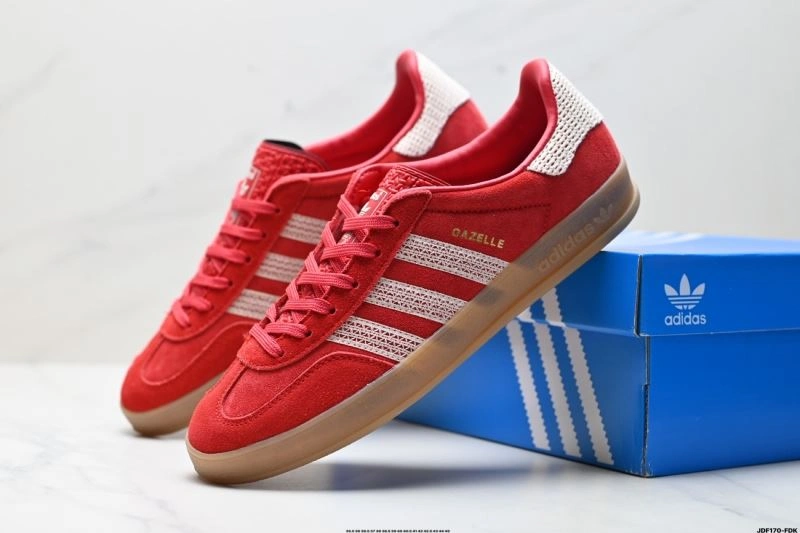 Chic Adidas Gazelle Shoes 576