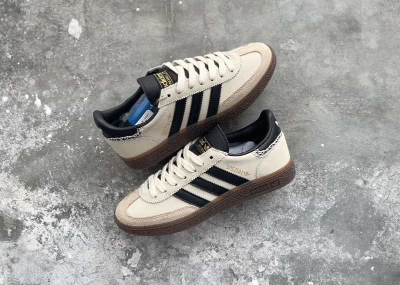 Casual Adidas Handball Shoes 16113