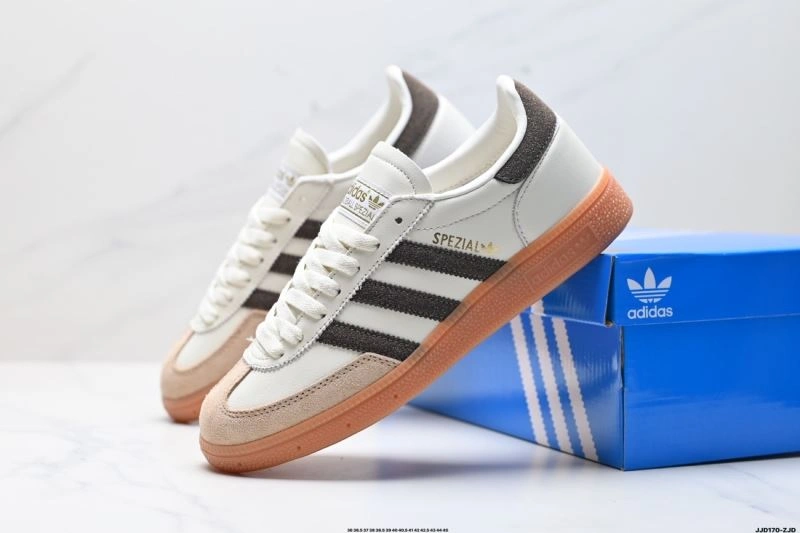 Elegant Adidas Handball Shoes 1381