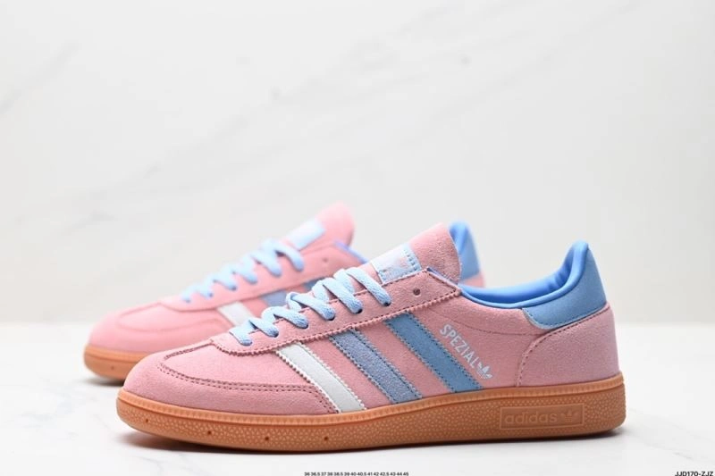 Functional Adidas Handball Shoes 1359