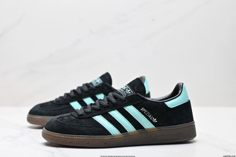 TravelReady Adidas Handball Shoes 1409