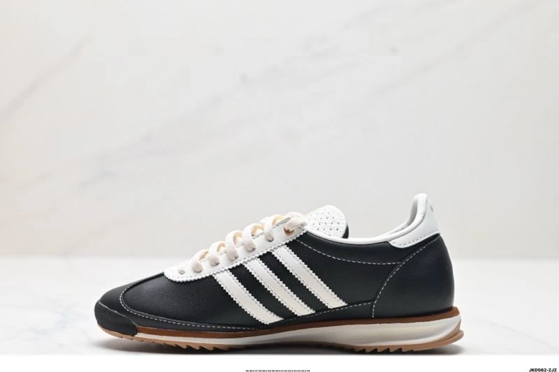 Snug Adidas SL Shoes 958