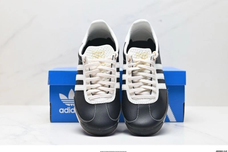 Snug Adidas SL Shoes 958