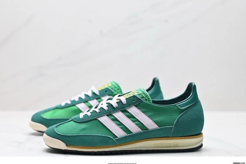 Adidas SL Shoes TimelessDesign 961