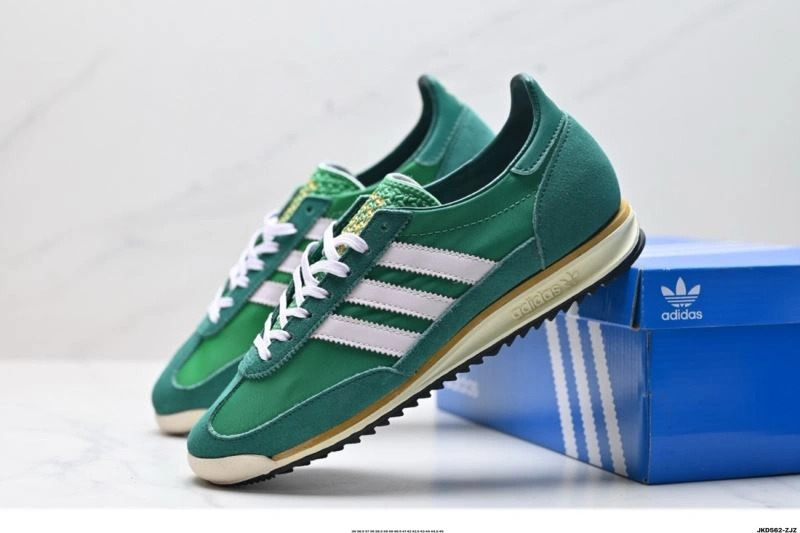 Adidas SL Shoes TimelessDesign 961
