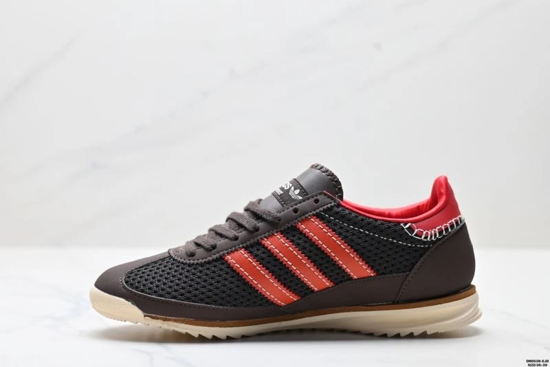 Functional Adidas SL Shoes 957