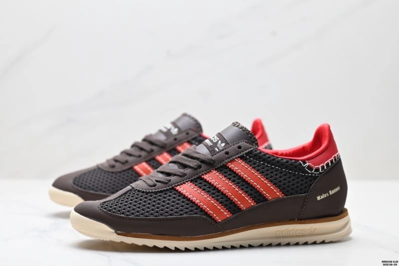 Functional Adidas SL Shoes 957