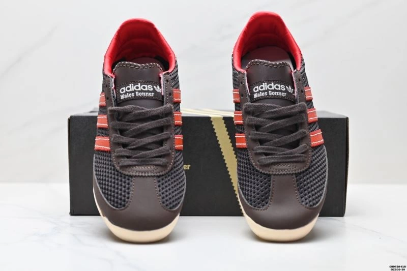 Functional Adidas SL Shoes 957